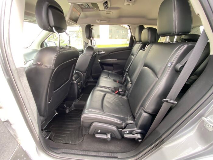 2016 Dodge Journey R/T AWD R/T / 7 PASS / LEATHER  / DVD /  BACKUP CAMERA - Image 5