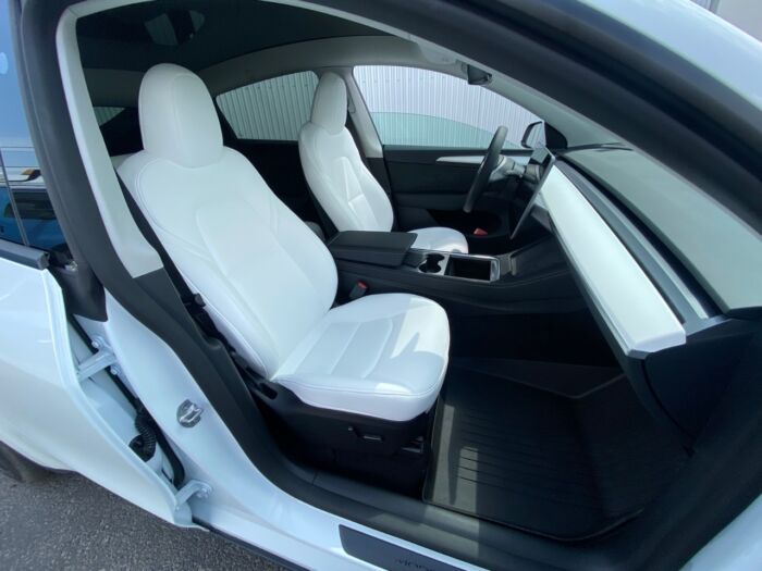 2025 Tesla Model Y Long Range Long Range AWD *Ltd Avail* - Image 7