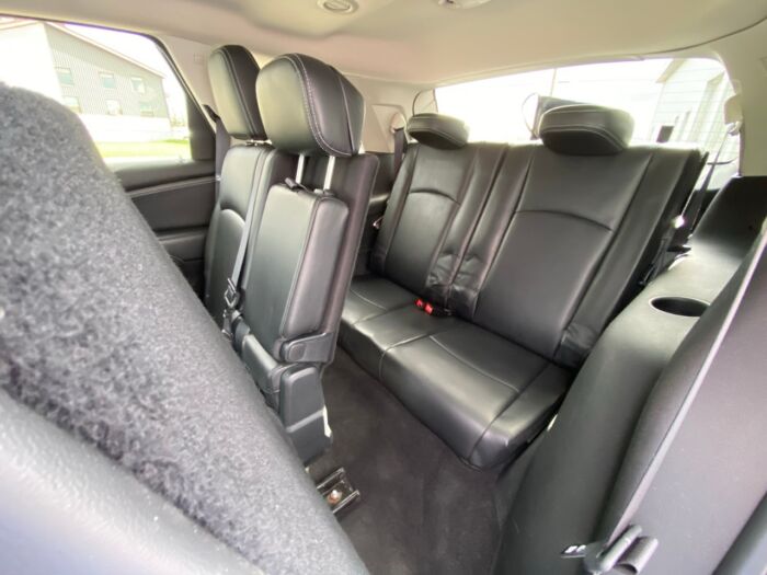 2016 Dodge Journey R/T AWD R/T / 7 PASS / LEATHER  / DVD /  BACKUP CAMERA - Image 9