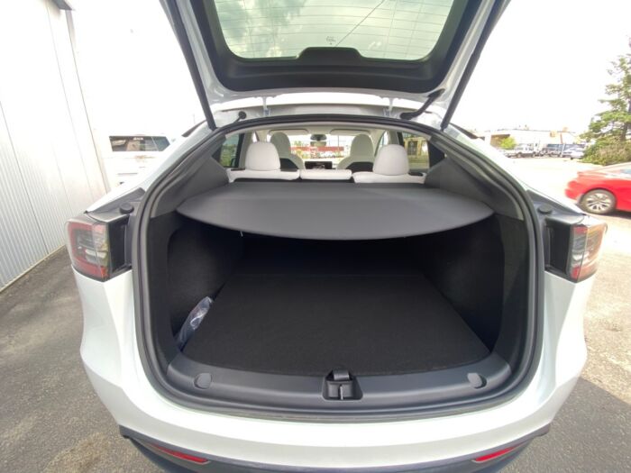 2025 Tesla Model Y Long Range Long Range AWD *Ltd Avail* - Image 8