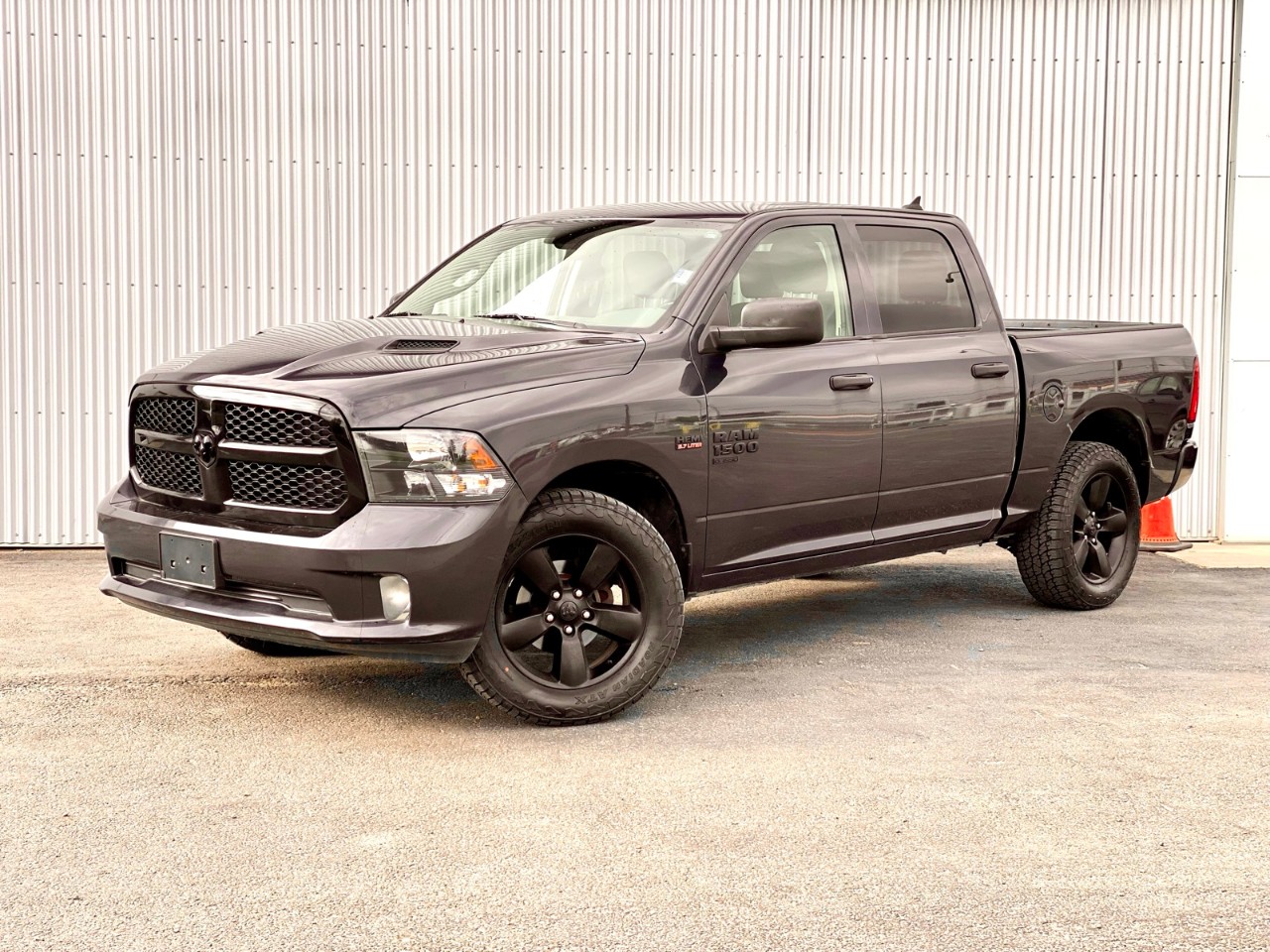 USED 2019 Ram 1500 Classic Express Express 4x4 Crew Cab 5'7" Box Calgary AB T2G 4P2