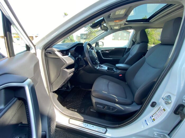 2019 Toyota RAV4 Hybrid XLE AWD Hybrid XLE - Image 7