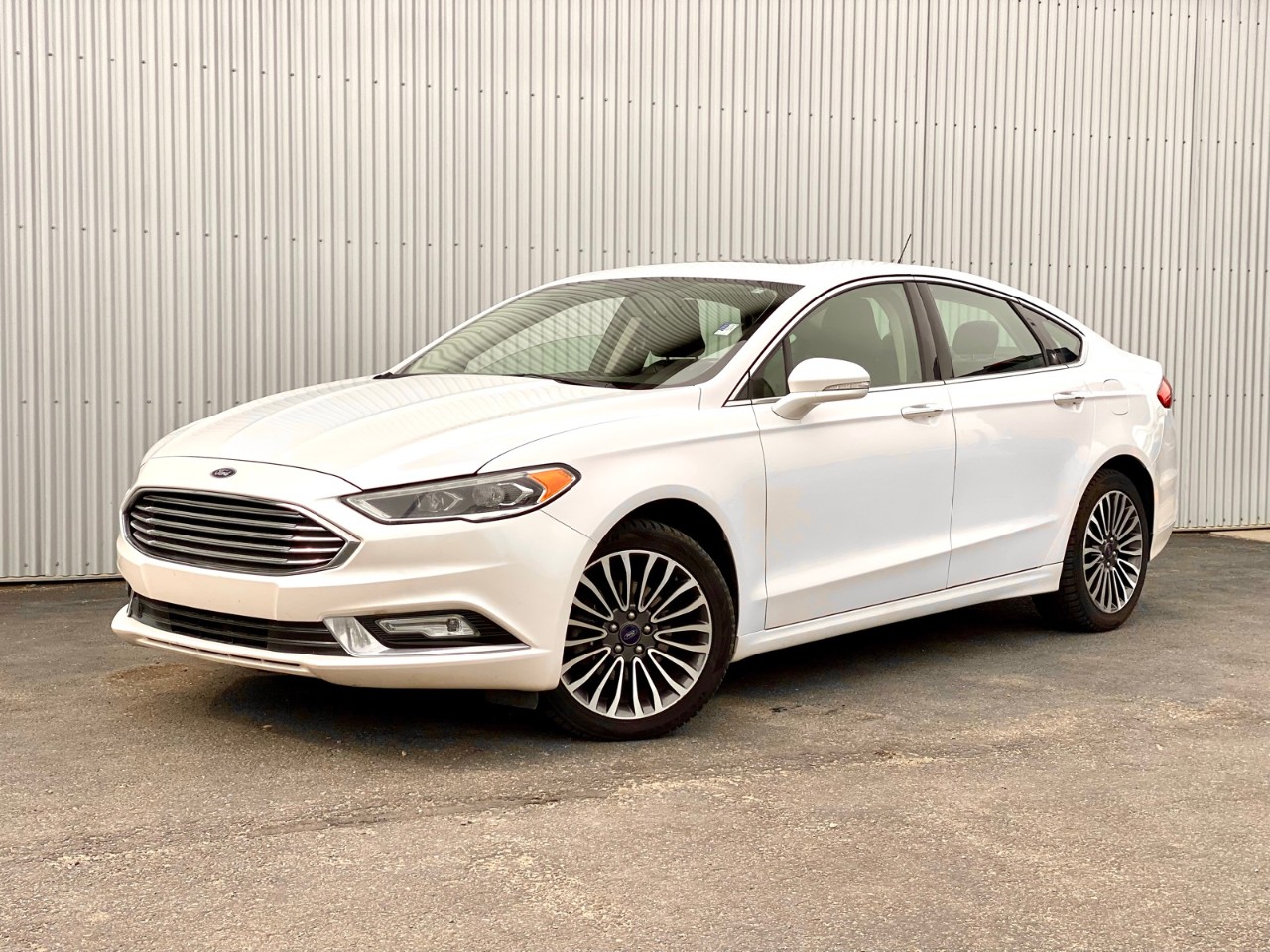 USED 2017 Ford Fusion SE SE AWD - BACKUP CAM - LEATHER - SUNROOF Calgary AB T2G 4P2