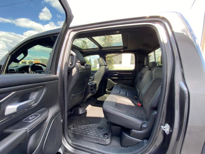 2020 Ram 1500 Sport Sport 4x4 Crew Cab 5'7" Box - Image 5