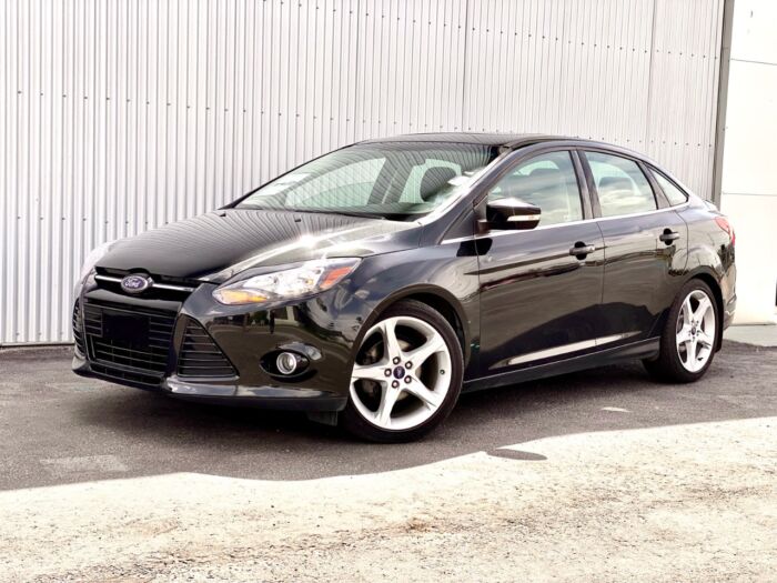USED 2014 Ford Focus Titanium 4dr Sdn Titanium Calgary AB T2G 4P2