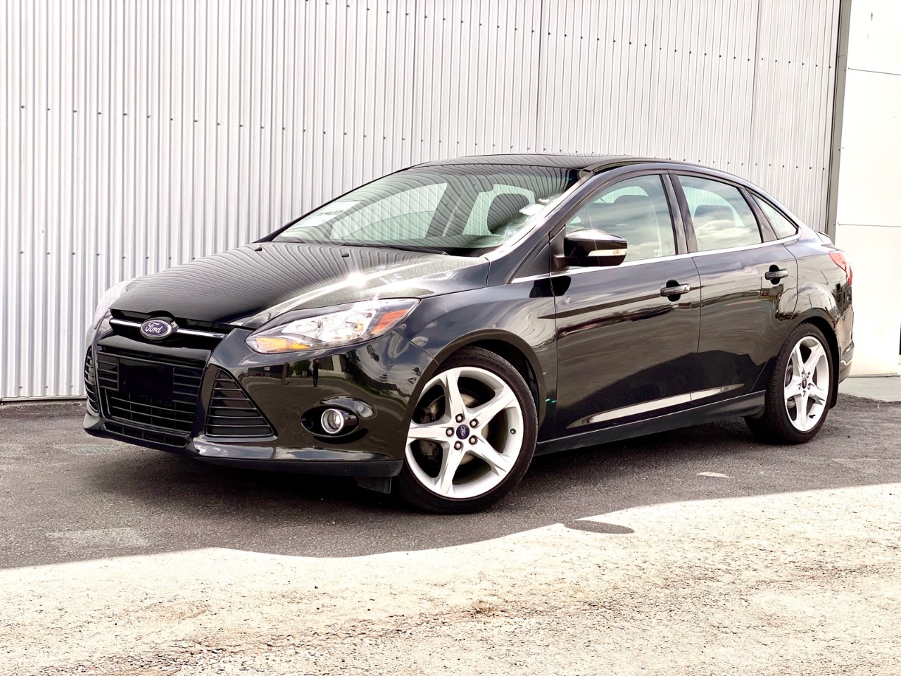 USED 2014 Ford Focus Titanium 4dr Sdn Titanium Calgary AB T2G 4P2