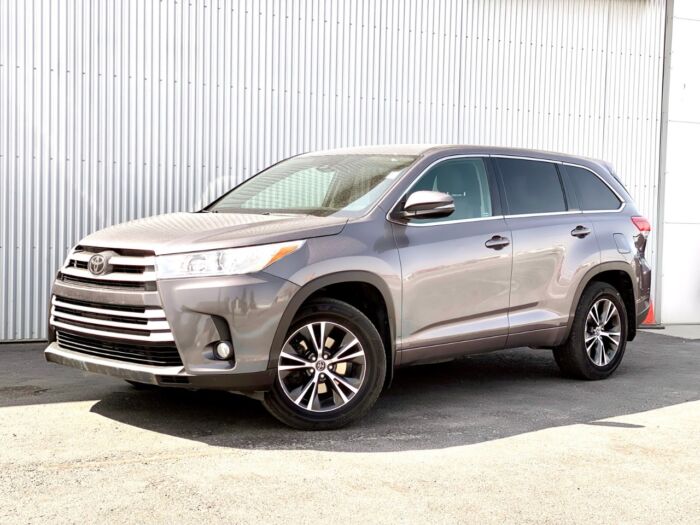 2018 Toyota Highlander LE AWD LE / BACKUP CAM / HEATED SEATS / 8 PASS - Image 2