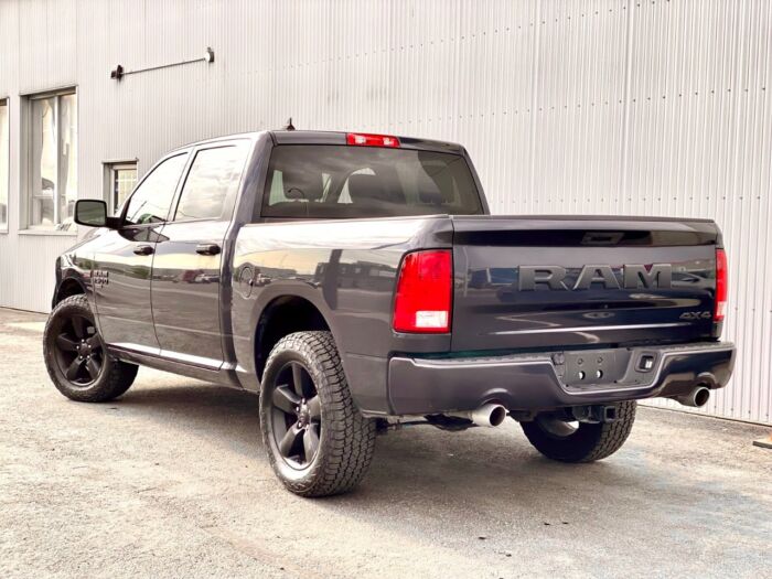 2019 Ram 1500 Classic Express Express 4x4 Crew Cab 5'7" Box - Image 3