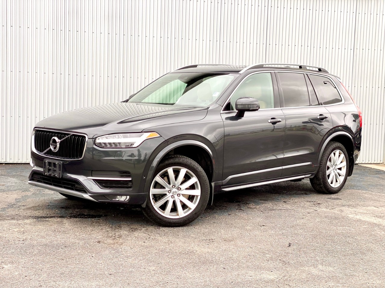 USED 2017 Volvo XC90 T6 Momentum AWD 5dr T6 Momentum 7-Passenger Calgary AB T2G 4P2