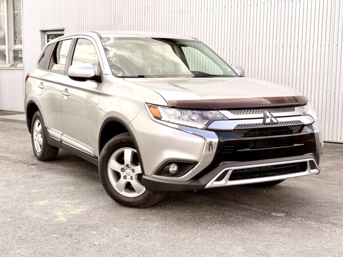 2020 Mitsubishi Outlander SE SE S-AWC - Image 2