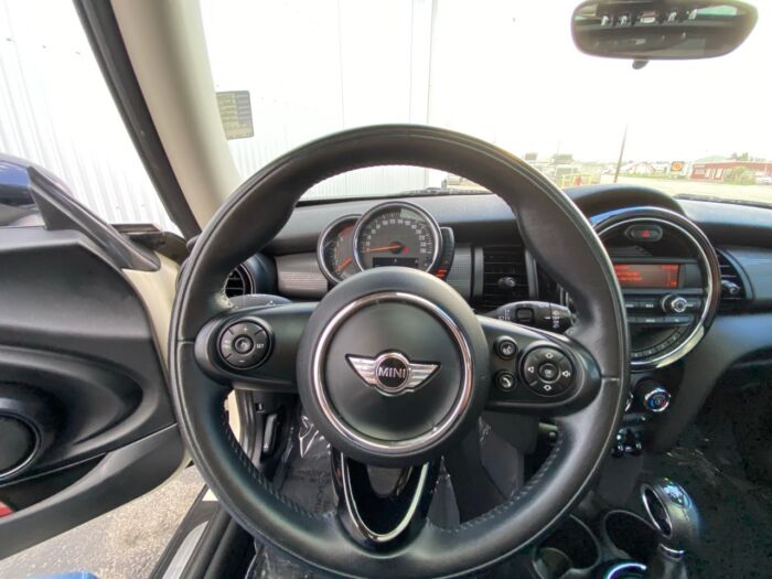 2016 MINI Cooper Hardtop 3dr HB - HEATED LEATHER SEATS - SUNROOF - Image 10
