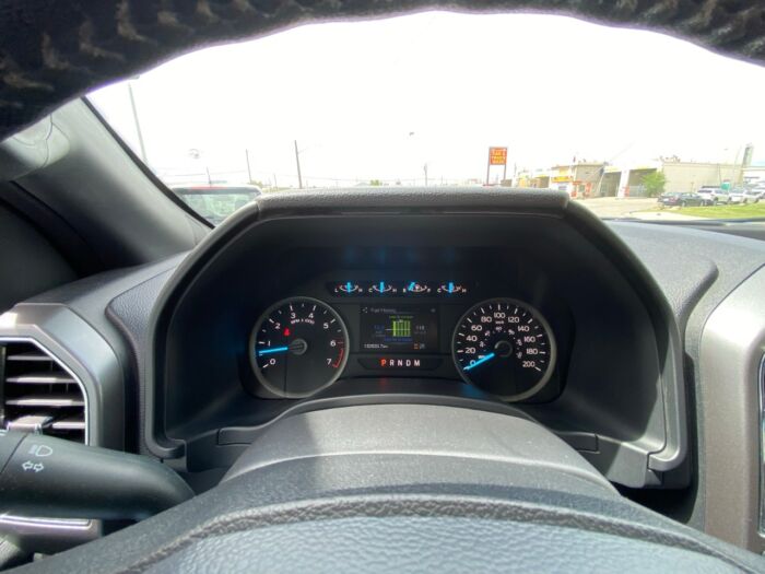 2020 Ford F-150 XLT XLT 4WD SuperCrew 5.5' Box - Image 10
