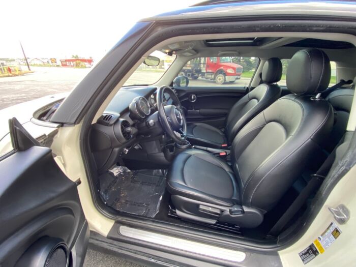 2016 MINI Cooper Hardtop 3dr HB - HEATED LEATHER SEATS - SUNROOF - Image 7