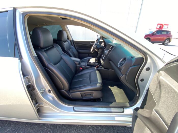 2014 Nissan Maxima 3.5 SV 4dr Sdn CVT 3.5 SV - Image 6