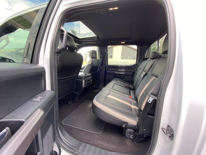 2020 Ford F-150 XLT XLT 4WD SuperCrew 5.5' Box - Image 6