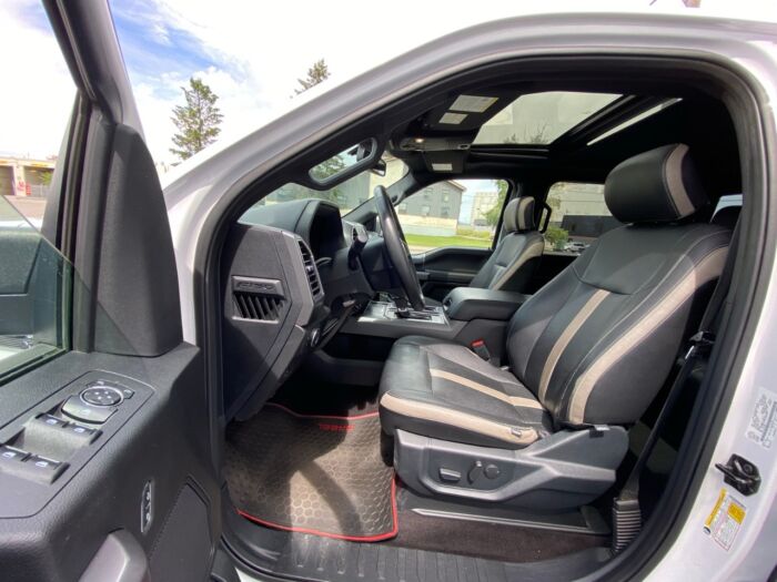 2020 Ford F-150 XLT XLT 4WD SuperCrew 5.5' Box - Image 8