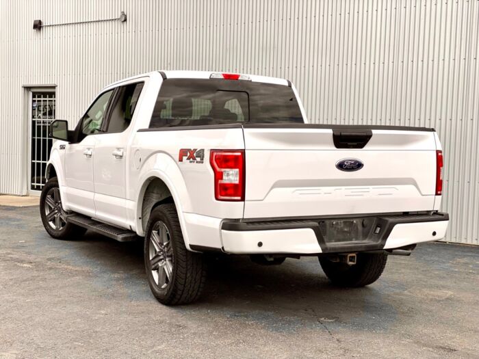 2020 Ford F-150 XLT XLT 4WD SuperCrew 5.5' Box - Image 3