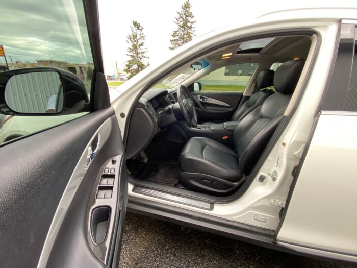 2017 INFINITI QX50 Essential AWD LEATHER - SUNROOF - BACKUP CAMERA - Image 5