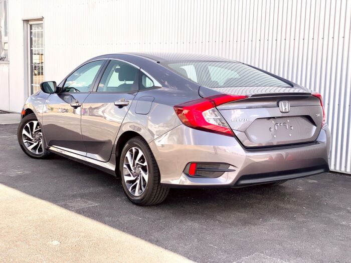 2018 Honda Civic Sedan SE SE CVT Sedan - Image 3