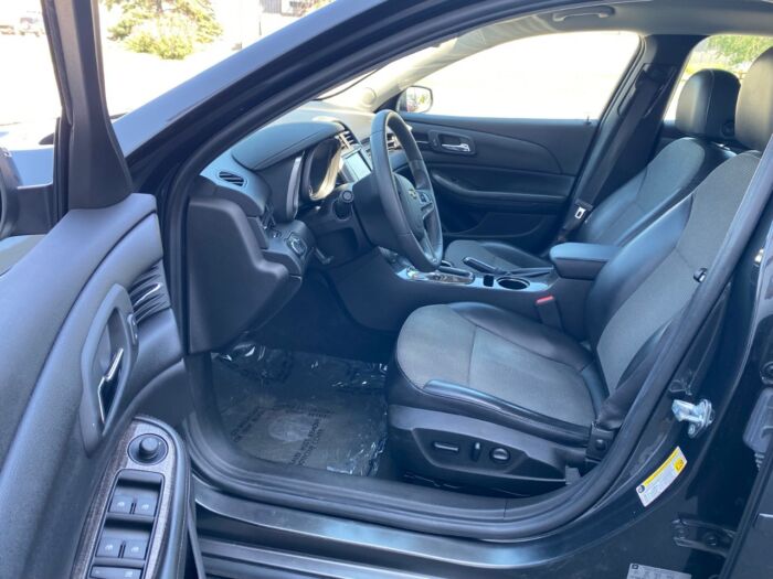 2015 Chevrolet Malibu LT 4dr Sdn LT w/1LT - Image 5