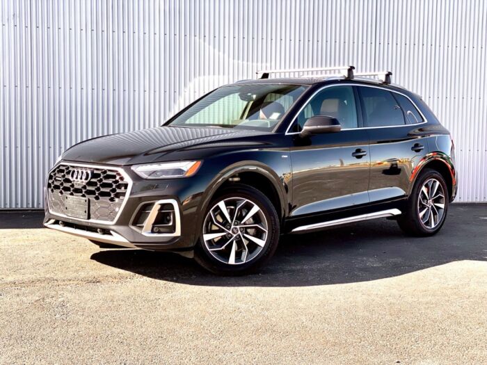 2021 Audi Q5 Technik Technik 45 TFSI quattro - Image 2