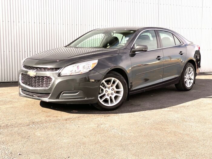 2015 Chevrolet Malibu LT LT  ECOTEC 2.5L  w/  BACKUP CAMERA  -  LOW KM. - Image 2