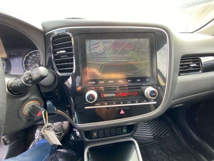 2020 Mitsubishi Outlander SE SE S-AWC - Image 9