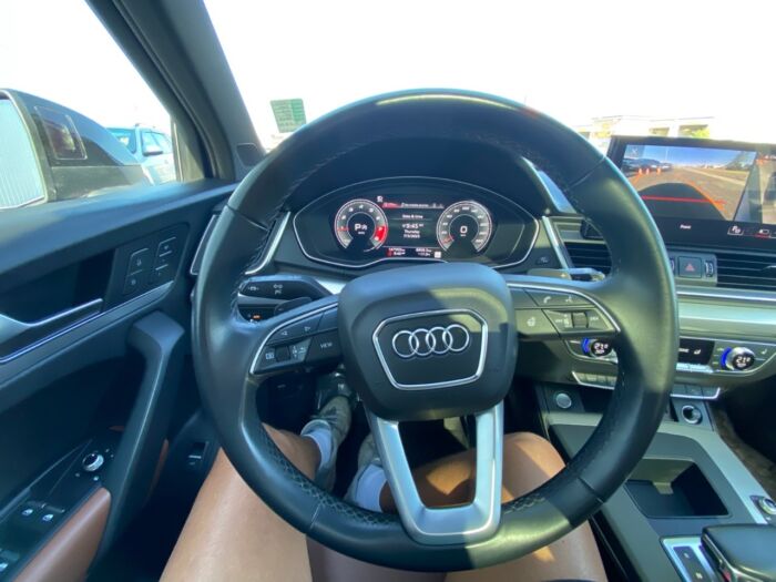 2021 Audi Q5 Technik Technik 45 TFSI quattro - Image 11