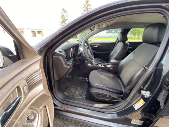 2015 Chevrolet Malibu LT LT  ECOTEC 2.5L  w/  BACKUP CAMERA  -  LOW KM. - Image 5