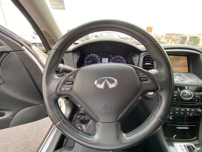 2017 INFINITI QX50 Essential AWD LEATHER - SUNROOF - BACKUP CAMERA - Image 9