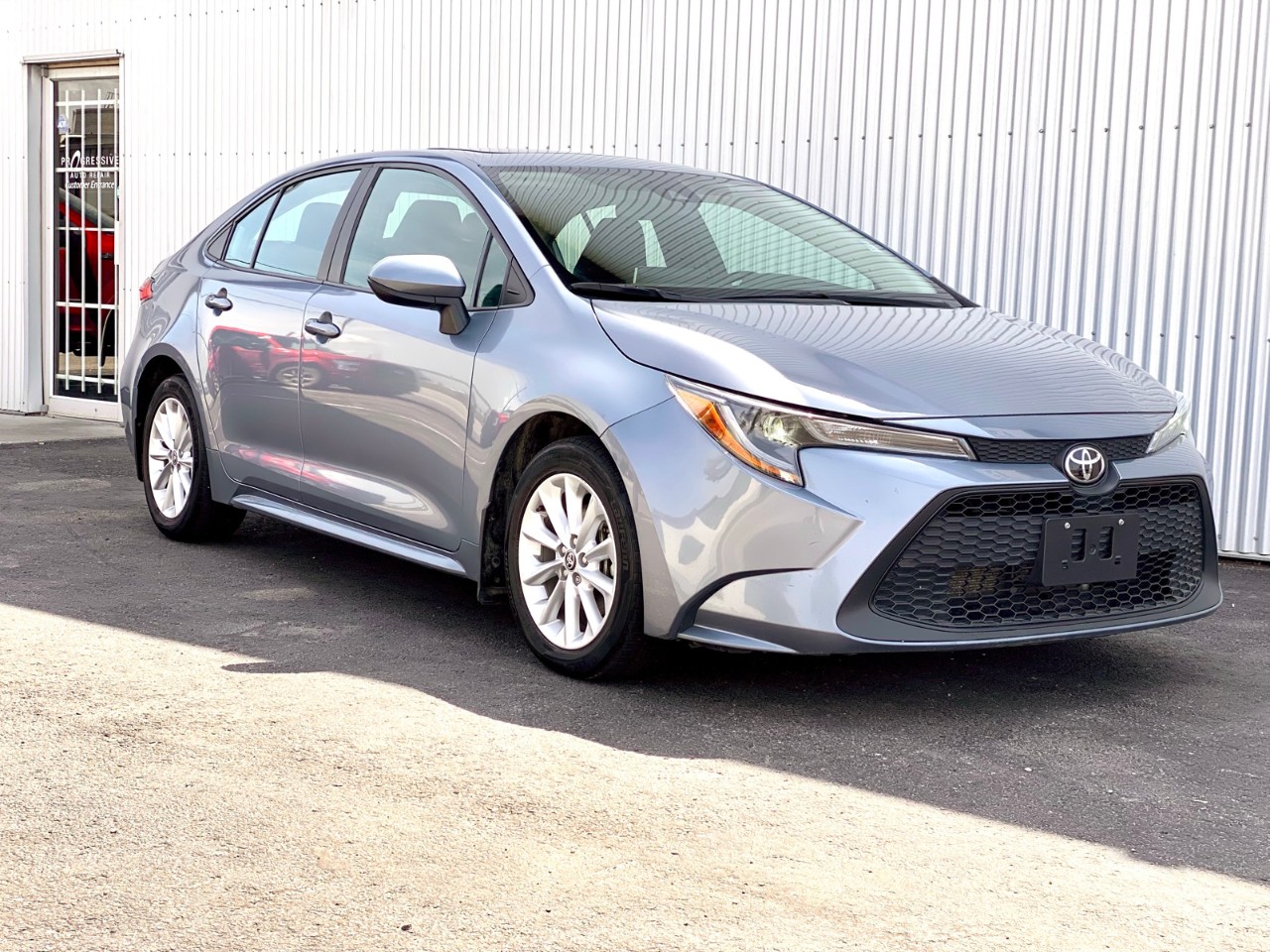 USED 2020 Toyota Corolla LE LE CVT Calgary AB T2G 4P2