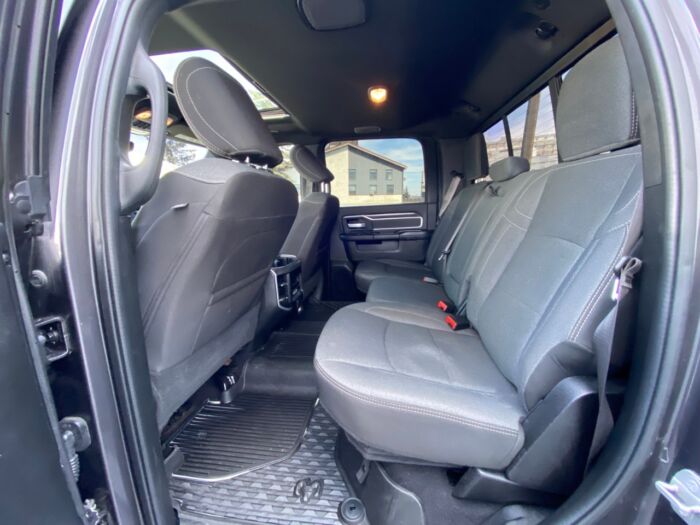 2021 Ram 2500 Big Horn Big Horn 4x4 Crew Cab 8' Box - Image 7