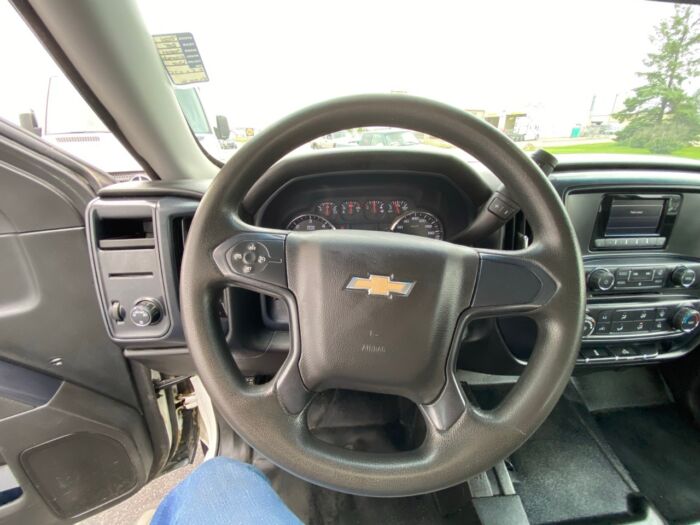 2015 Chevrolet Silverado 1500 Work Truck Crew Cab Standard Box 4-Wheel Drive Work Truck - Image 9