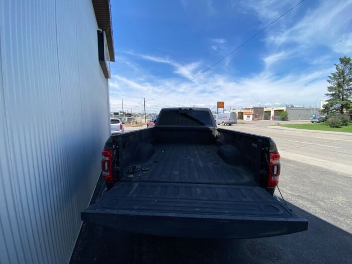 2021 Ram 2500 Big Horn Big Horn 4x4 Crew Cab 8' Box - Image 5