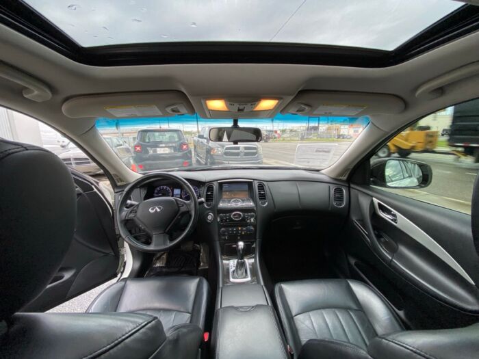 2017 INFINITI QX50 Essential AWD LEATHER - SUNROOF - BACKUP CAMERA - Image 4