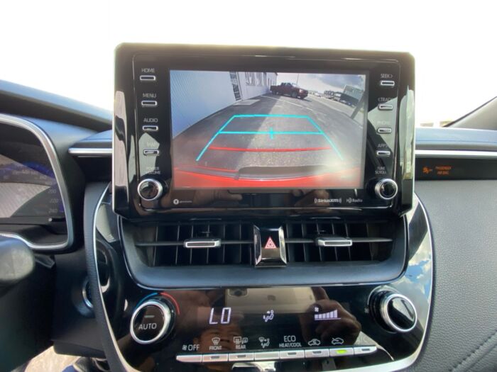 2020 Toyota Corolla XSE XSE CVT - LANE ASSIST - BACKUP CAMERA - SUNROOF - Image 11