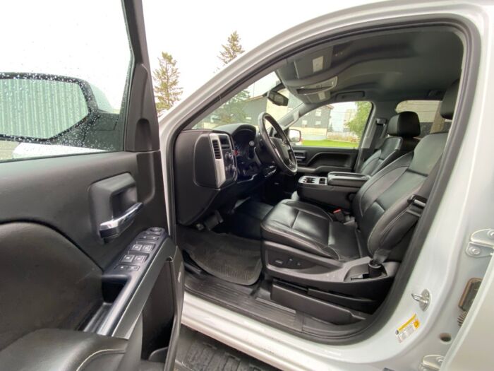 2018 Chevrolet Silverado 1500 LT Crew Cab Standard Box 4-Wheel Drive LT w/1LT - Image 5