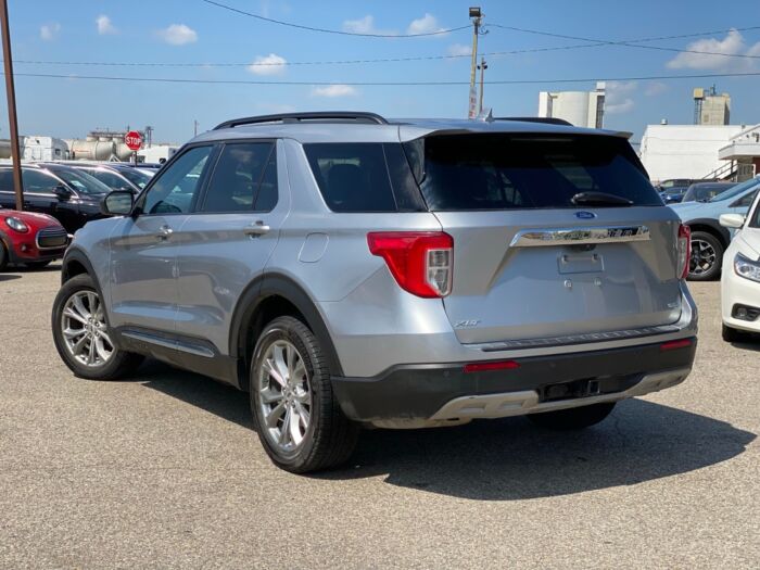 2020 Ford Explorer XLT XLT 4WD - Image 3
