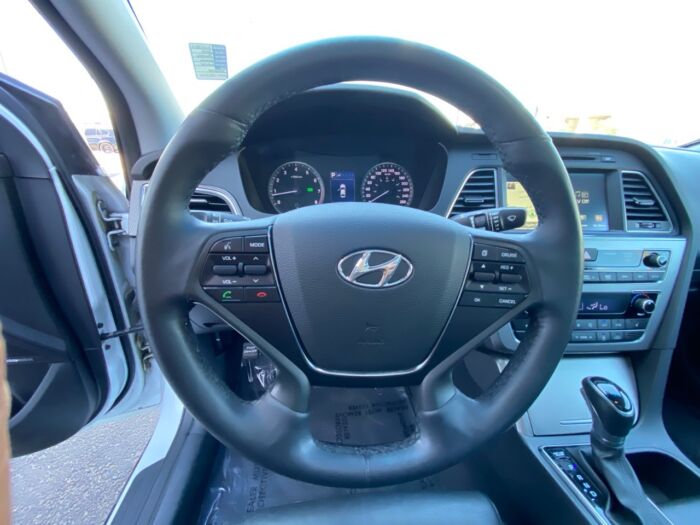 2016 Hyundai Sonata 2.4L Sport Tech 4dr Sdn 2.4L Auto Sport Tech - Image 9