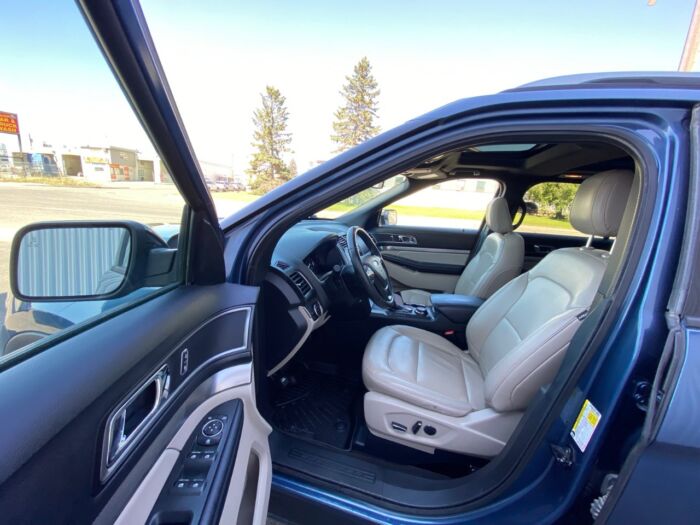 2018 Ford Explorer XLT XLT 4WD - Image 7