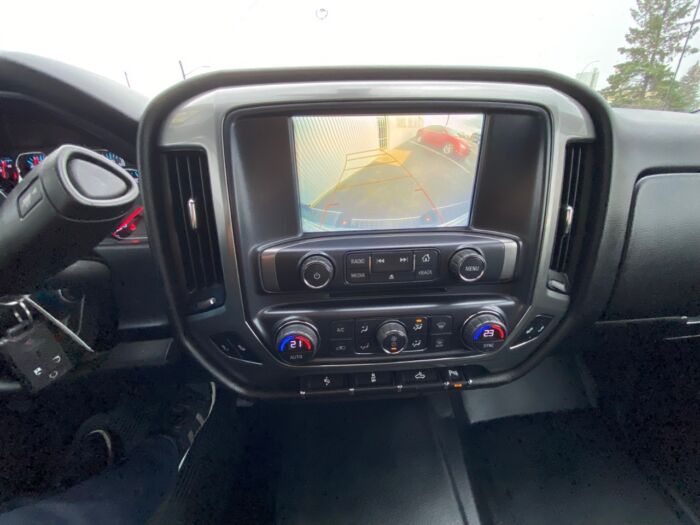 2018 Chevrolet Silverado 1500 LT Crew Cab Standard Box 4-Wheel Drive LT w/1LT - Image 9