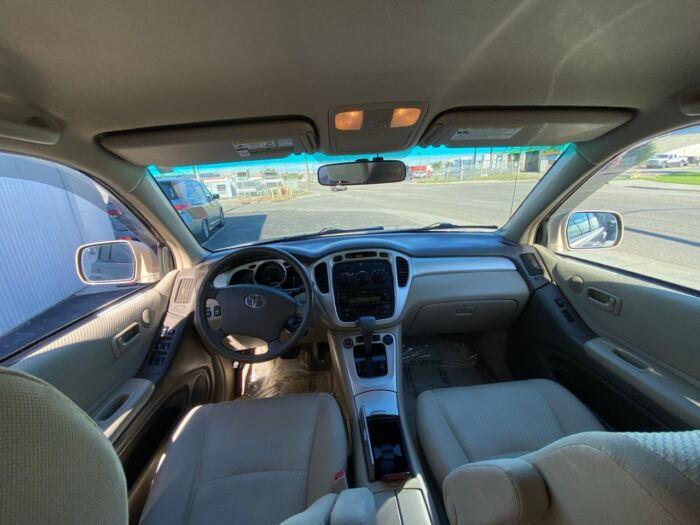 2004 Toyota Highlander 7-Passenger 4dr V6 4WD 7-Passenger - Image 4