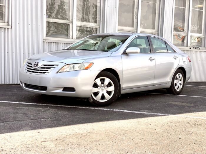 2007 Toyota Camry LE 4dr Sdn I4 Auto LE - Image 2