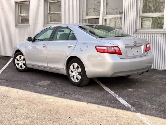 2007 Toyota Camry LE 4dr Sdn I4 Auto LE - Image 3