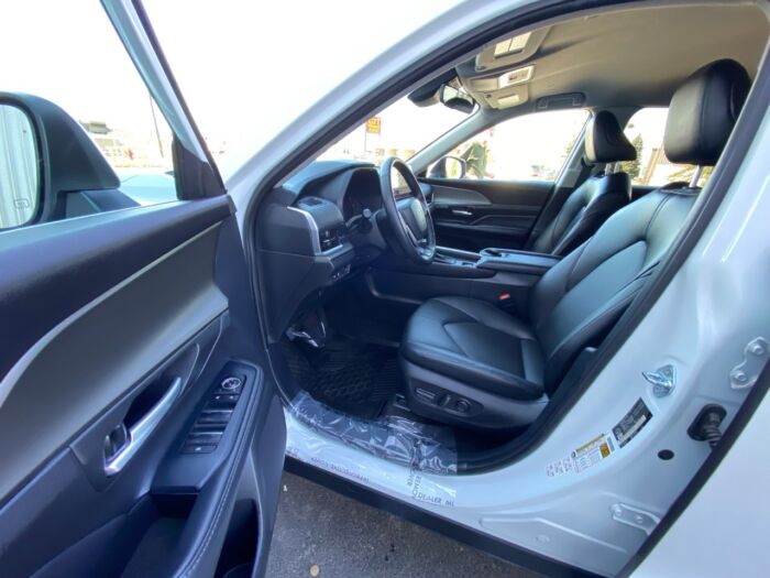 2024 Toyota Grand Highlander XLE XLE AWD - Image 11
