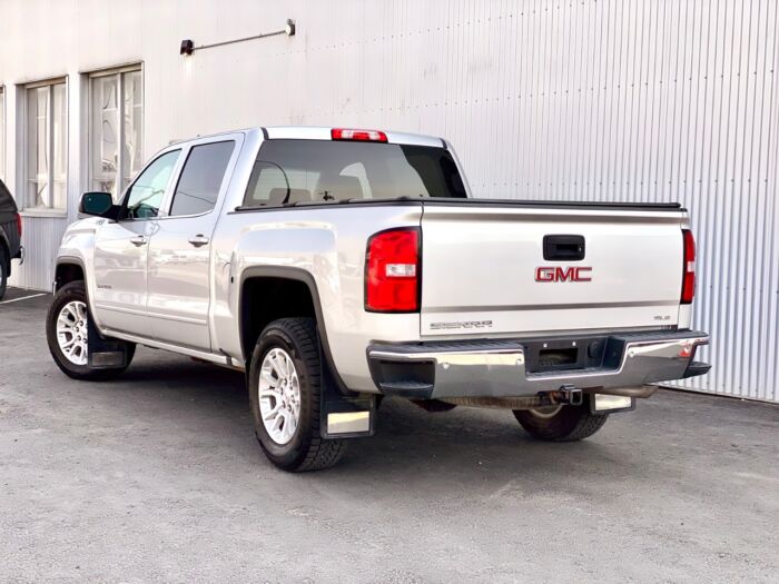 2018 GMC Sierra 1500 SLE 4WD Crew Cab Standard Box SLE - Image 3