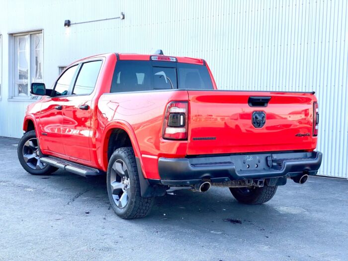2021 Ram 1500 Big Horn Big Horn 4x4 Crew Cab 5'7" Box - Image 3