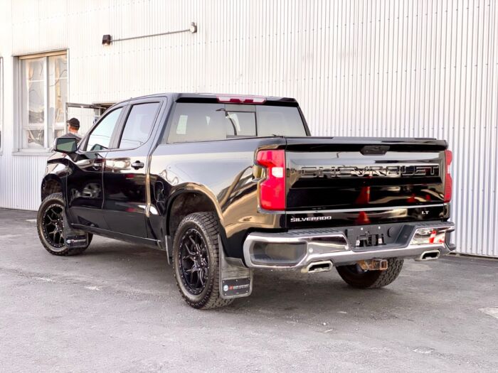 2020 Chevrolet Silverado 1500 LT Crew Cab Standard Box 4-Wheel Drive LT - Image 3