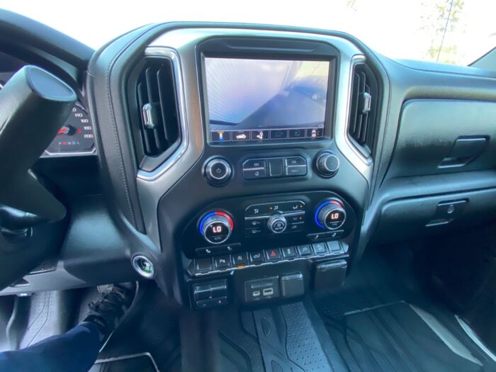 2020 Chevrolet Silverado 1500 LT Crew Cab Standard Box 4-Wheel Drive LT - Image 10