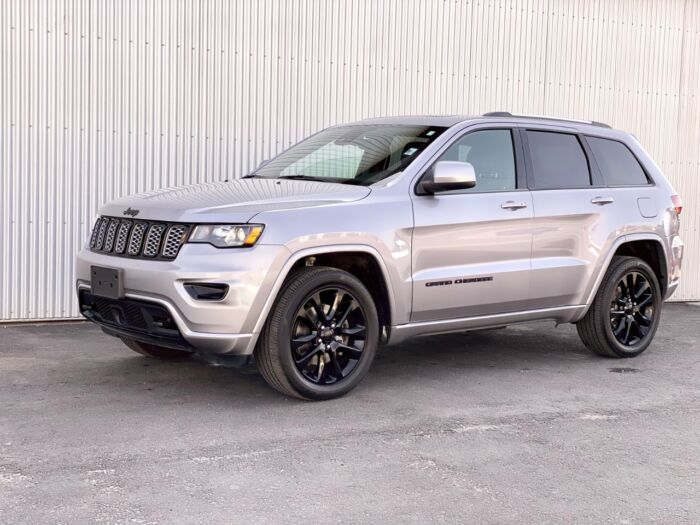 2021 Jeep Grand Cherokee Altitude Altitude 4x4 - Image 3